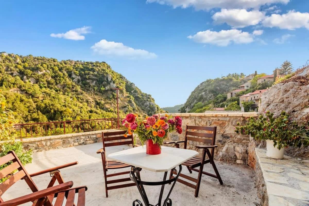 Stemnitsa Stone Residence - Cosy Mountain Escape Экстерьер фото